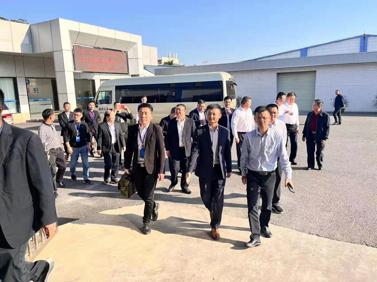 揭西縣委率隊(duì)到深圳訊道考察